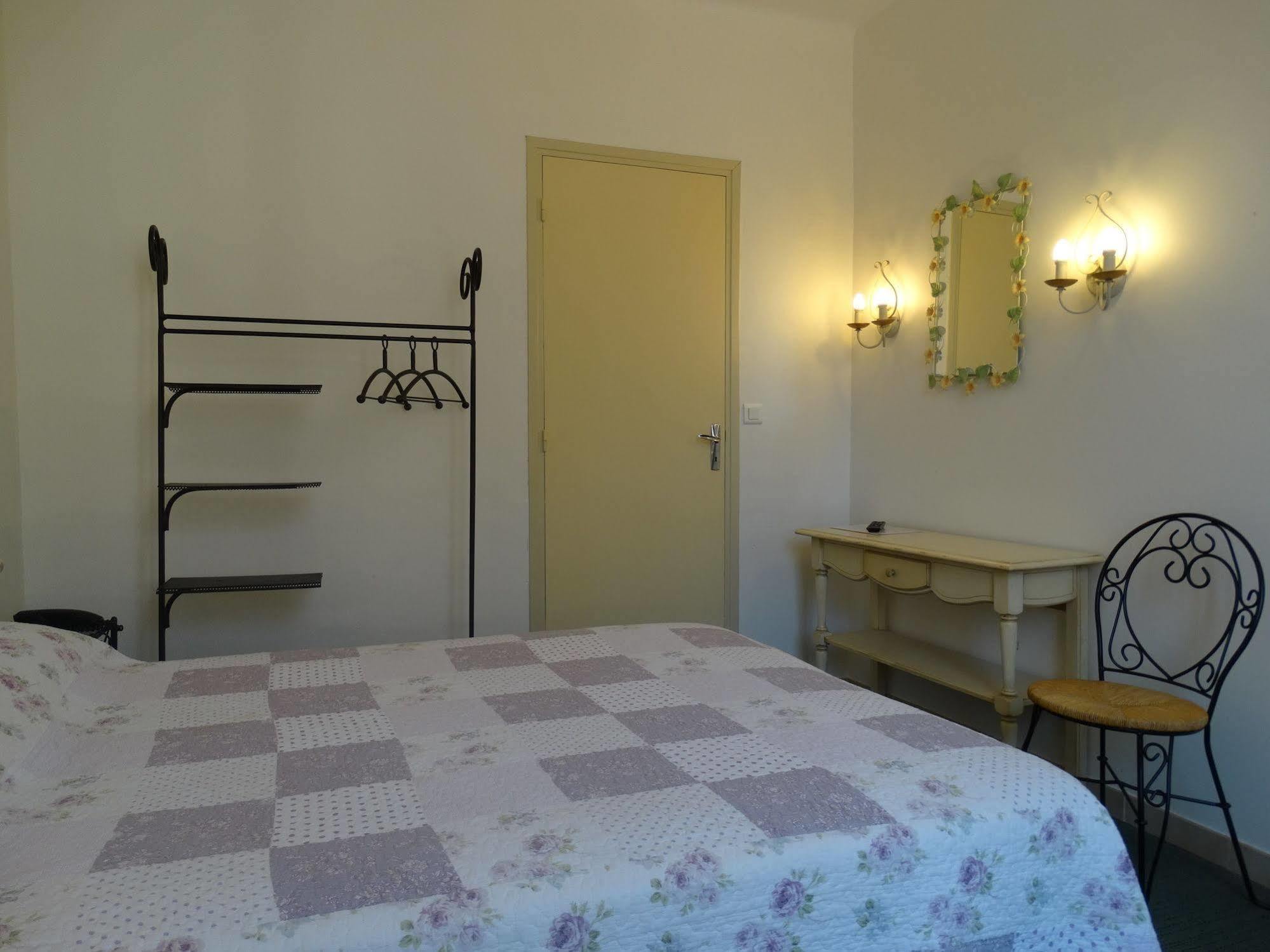 Hotel De France Béziers Kamer foto
